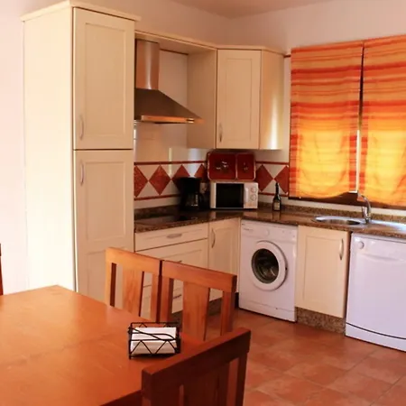 104958 - House In